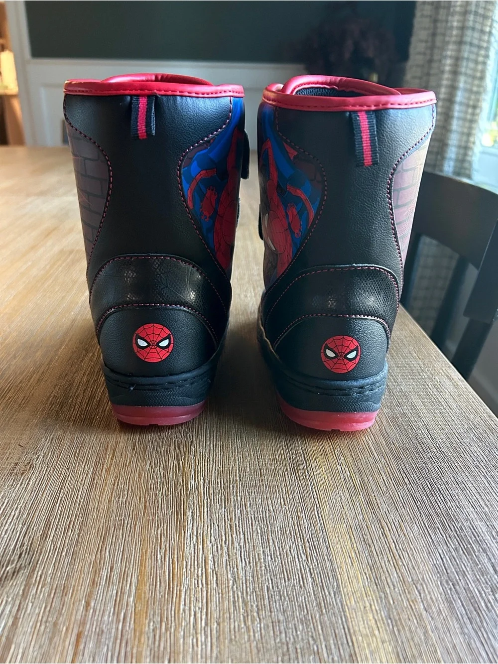 Marvel Spider-Man Light Up Winter Snow Boots, EUC